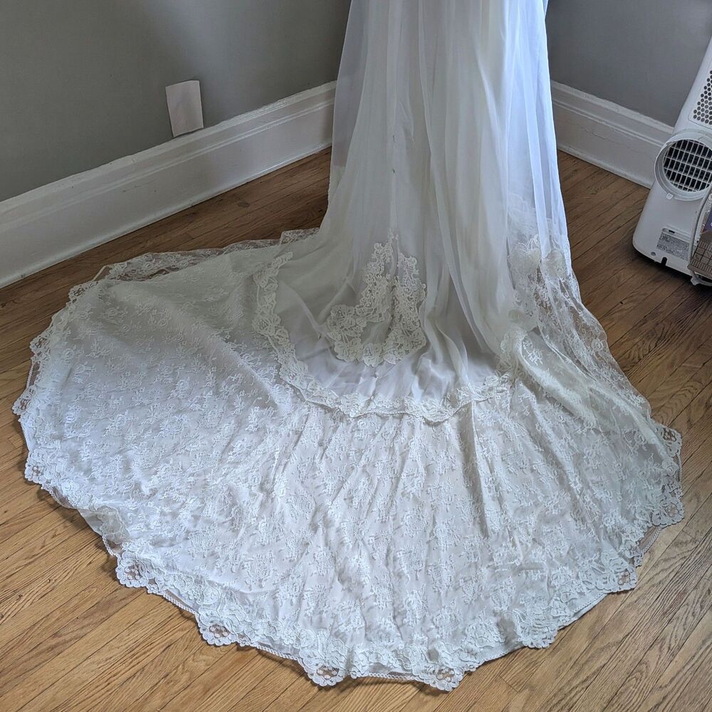Vintage 1970s Bridallure Wedding Dress Floral Lace Gown Train Bridal Maxi Size 4 - Picture 6 of 16